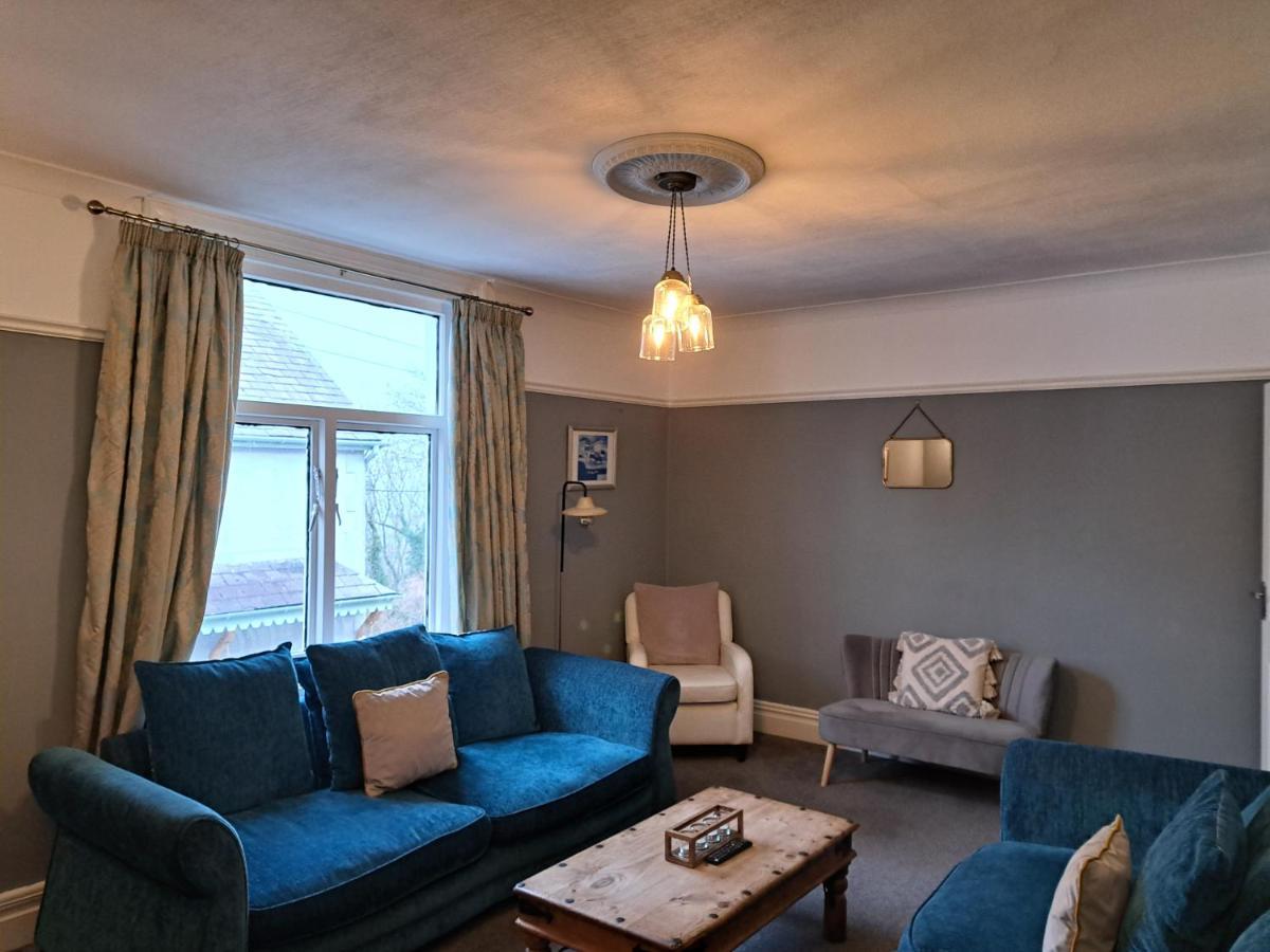 Llandudno Apartment, Quirky Pub With Tropical Beer Garden Exteriör bild