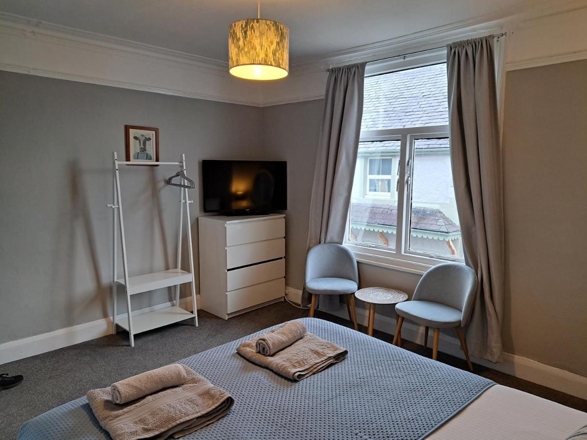 Llandudno Apartment, Quirky Pub With Tropical Beer Garden Exteriör bild
