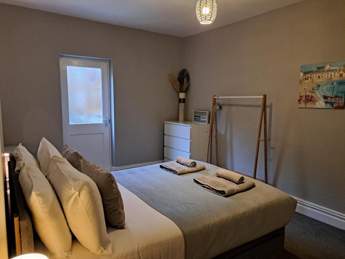 Llandudno Apartment, Quirky Pub With Tropical Beer Garden Exteriör bild